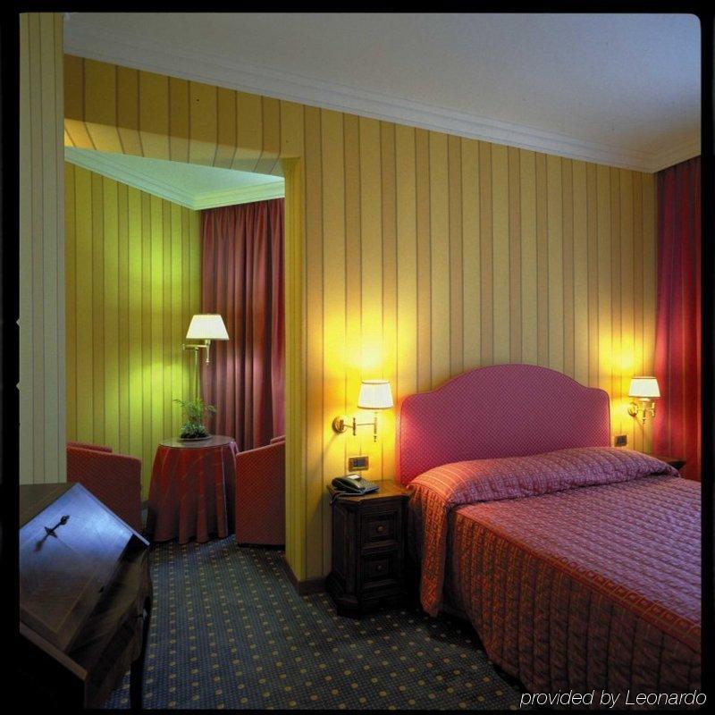 Hotel Federico II Ези Номер фото