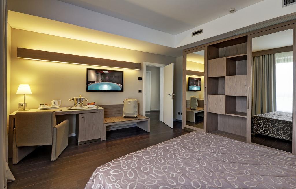 Hotel Federico II Ези Экстерьер фото